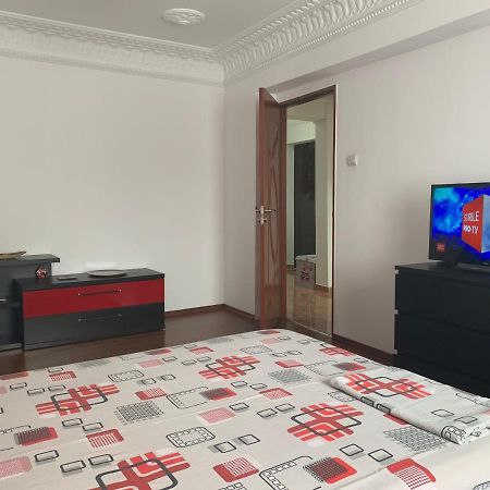 Center Apartment Galaţi Exteriör bild