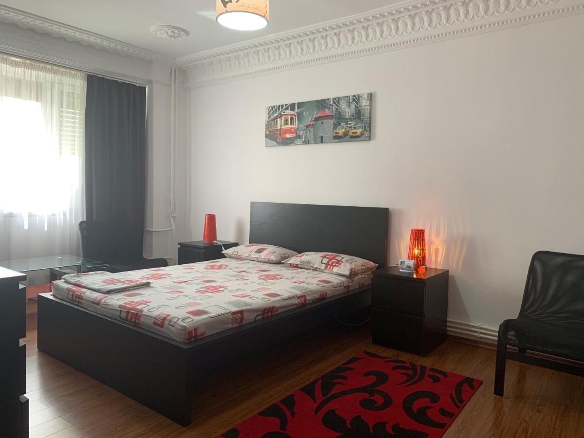 Center Apartment Galaţi Exteriör bild