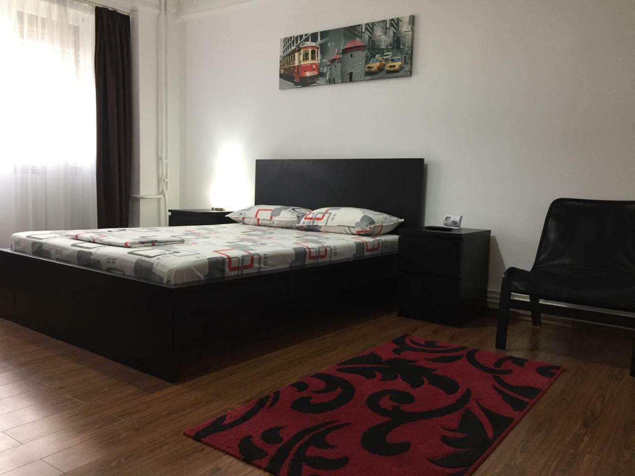 Center Apartment Galaţi Exteriör bild